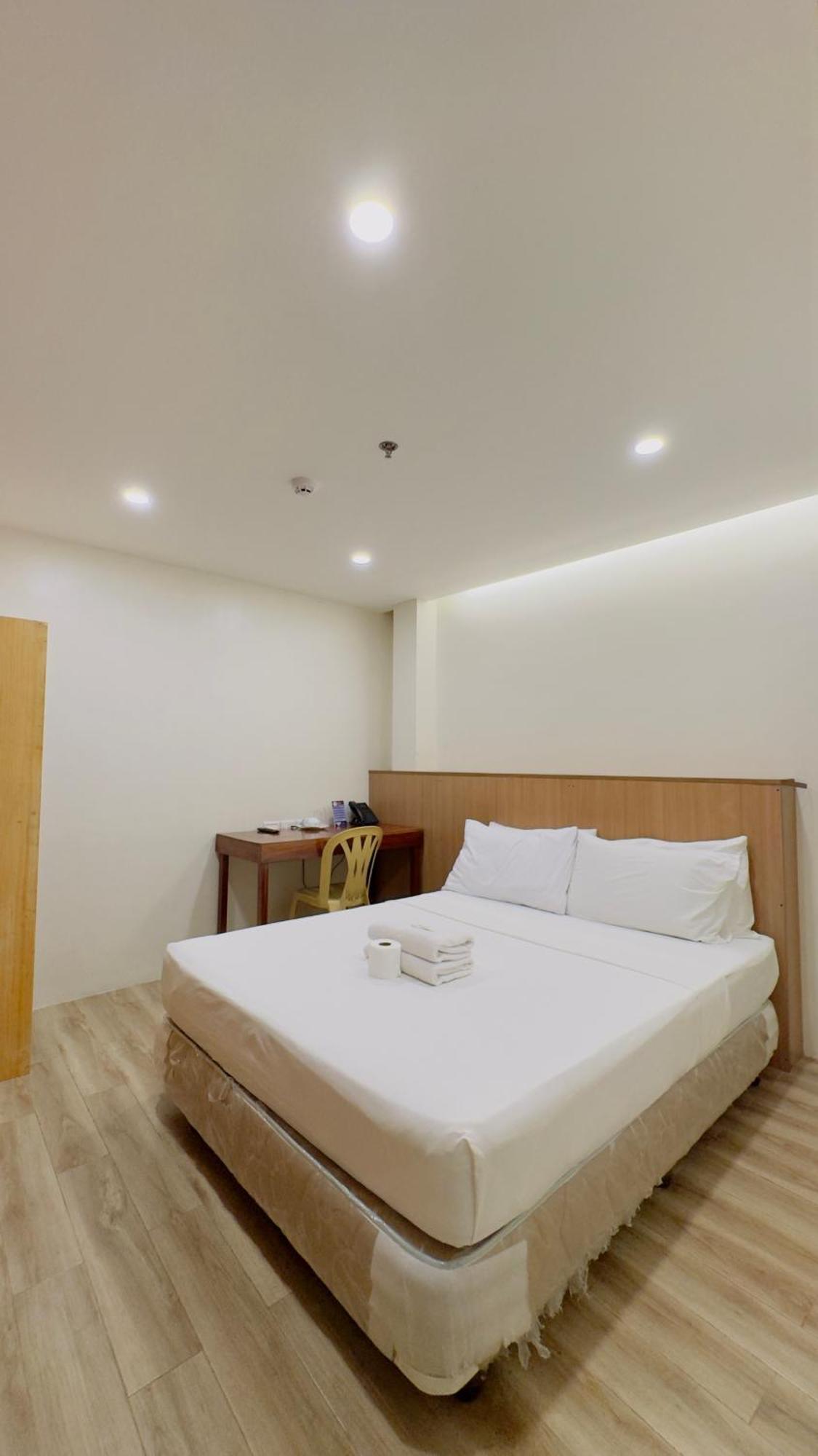 La Anclar Hotel Davao Екстер'єр фото