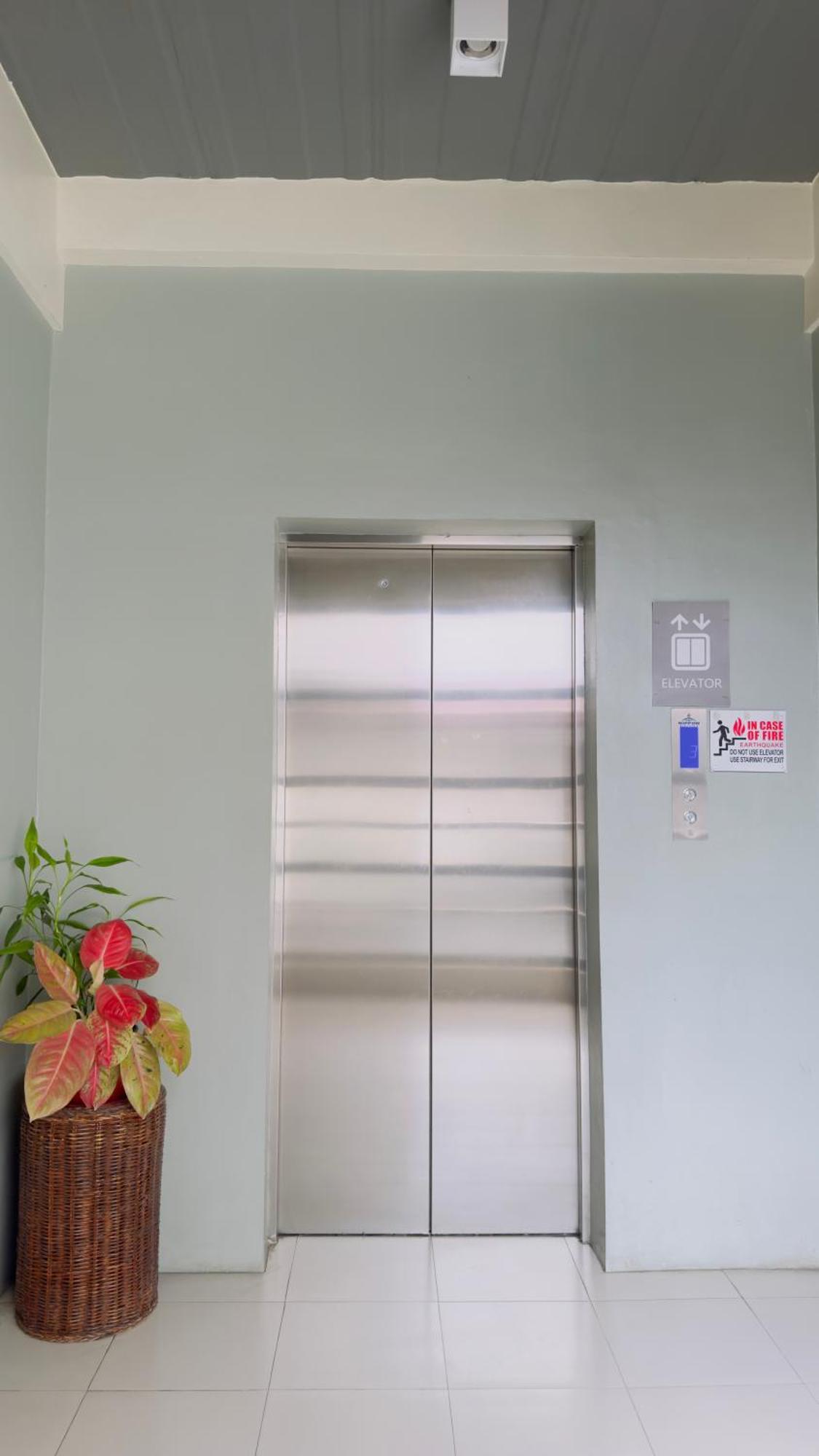 La Anclar Hotel Davao Екстер'єр фото