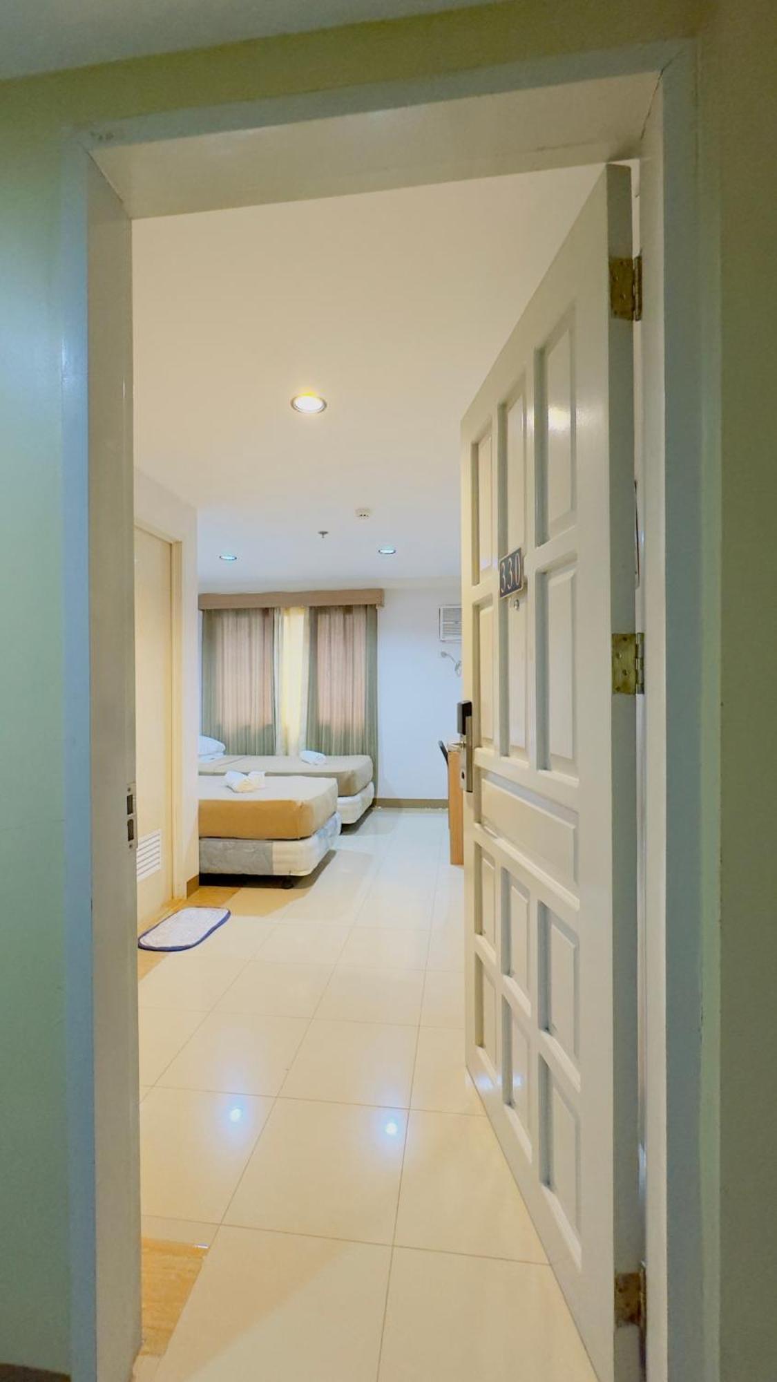 La Anclar Hotel Davao Екстер'єр фото