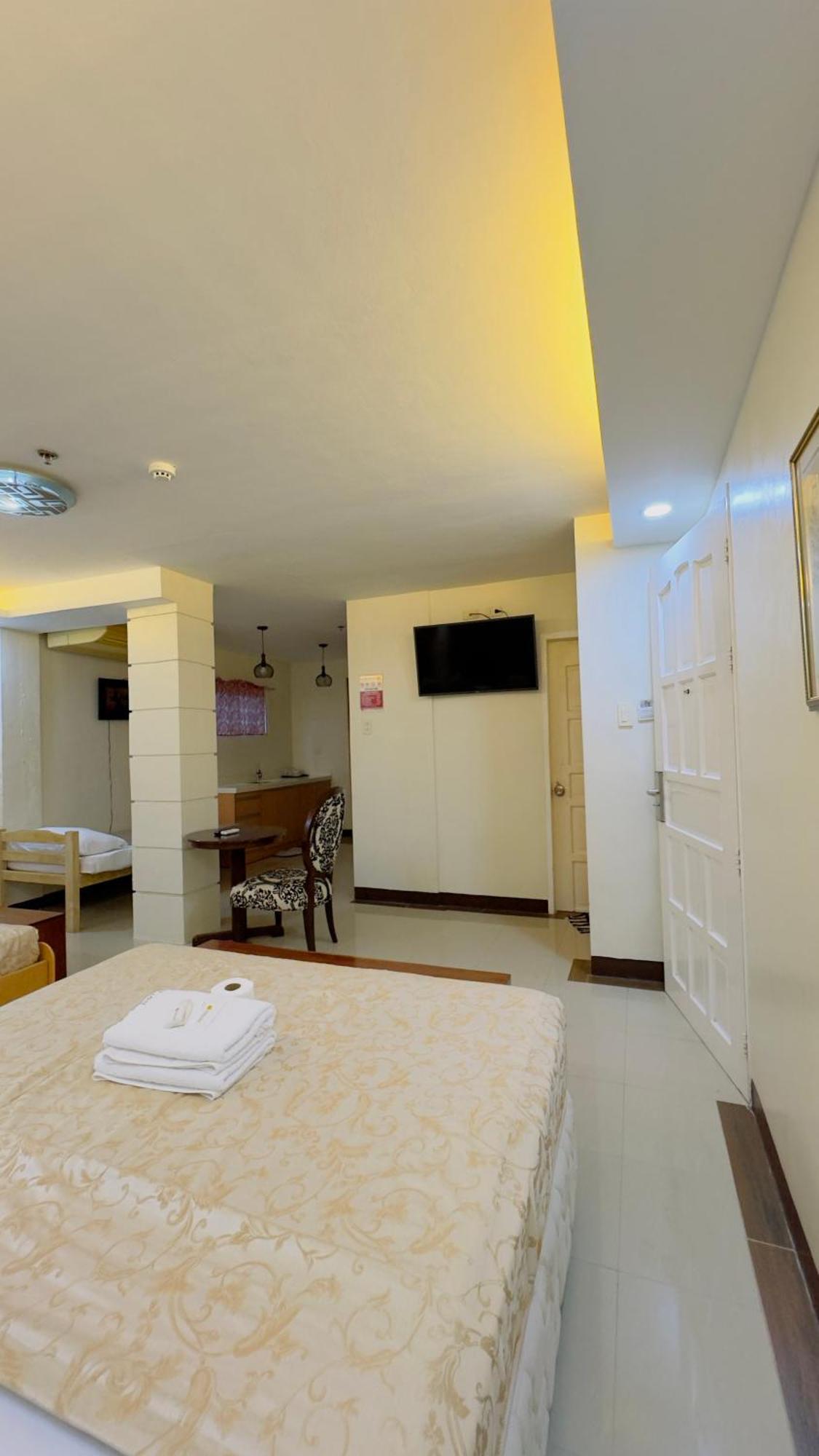 La Anclar Hotel Davao Екстер'єр фото